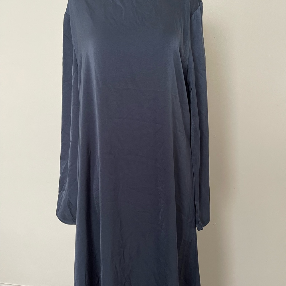 NWOT Satin blue abaya